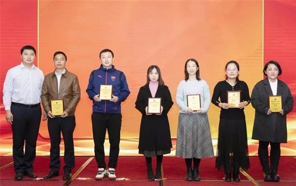 熱烈祝賀北京市芳草外國語學校路雪霞老師獲得“第四屆京城榜樣教師”榮譽稱號圖片