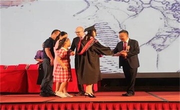 南昌二中中加國際高中遠離加國親友追夢想，甘為南昌學子架金橋！圖片