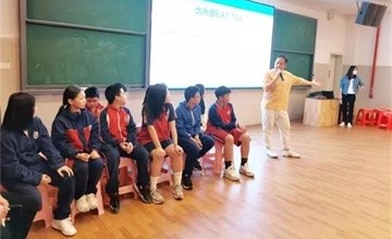 寧鄉(xiāng)市碧桂園學(xué)校英語詞霸挑戰(zhàn)賽之現(xiàn)場PK圖片
