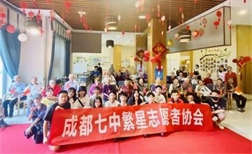 成都七中國(guó)際部新生超級(jí)問(wèn)答|歐小雅：被認(rèn)可原來(lái)是這么開(kāi)心的事兒！圖片