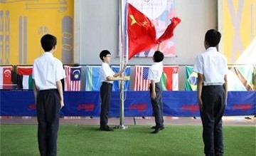 芳草外國語學校舉行文化節(jié)開幕式和第二屆趣味運動會圖片