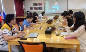 不懼風(fēng)雨，奮勇向前，記“七· 一”碧桂園十里銀灘學(xué)校專題黨課圖片