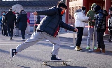 四季初始，北京王府學(xué)校少年如期歸來圖片