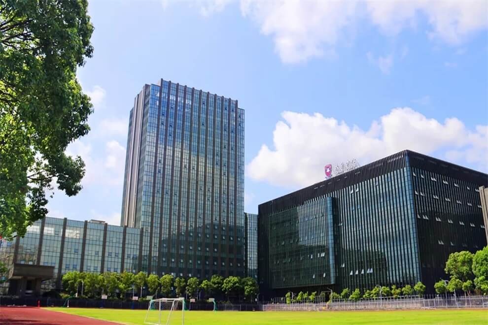 上海師大附二外學校體育中心圖片