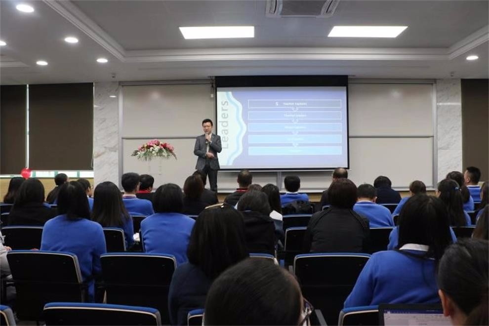 華南師范大學(xué)附屬外國語學(xué)校家長會(huì)圖集