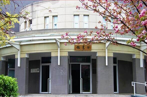北京一零一中學(xué)國(guó)際班春季美景圖集