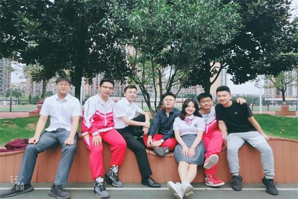 貴陽一中新世界國際學(xué)校國際部畢業(yè)典禮圖集04