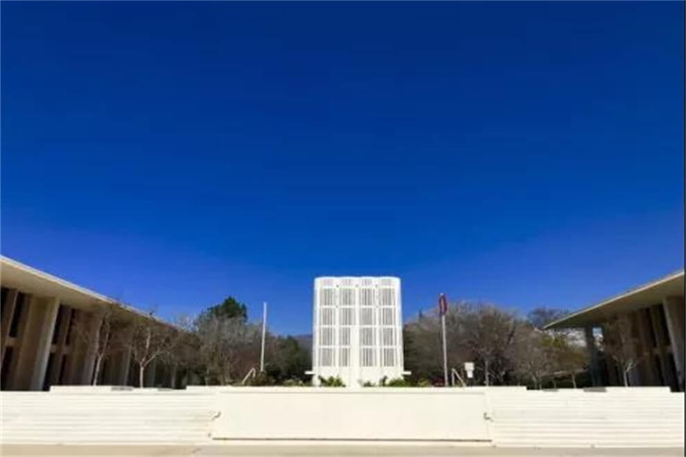上海金蘋果學校國際部校園環(huán)境圖片02