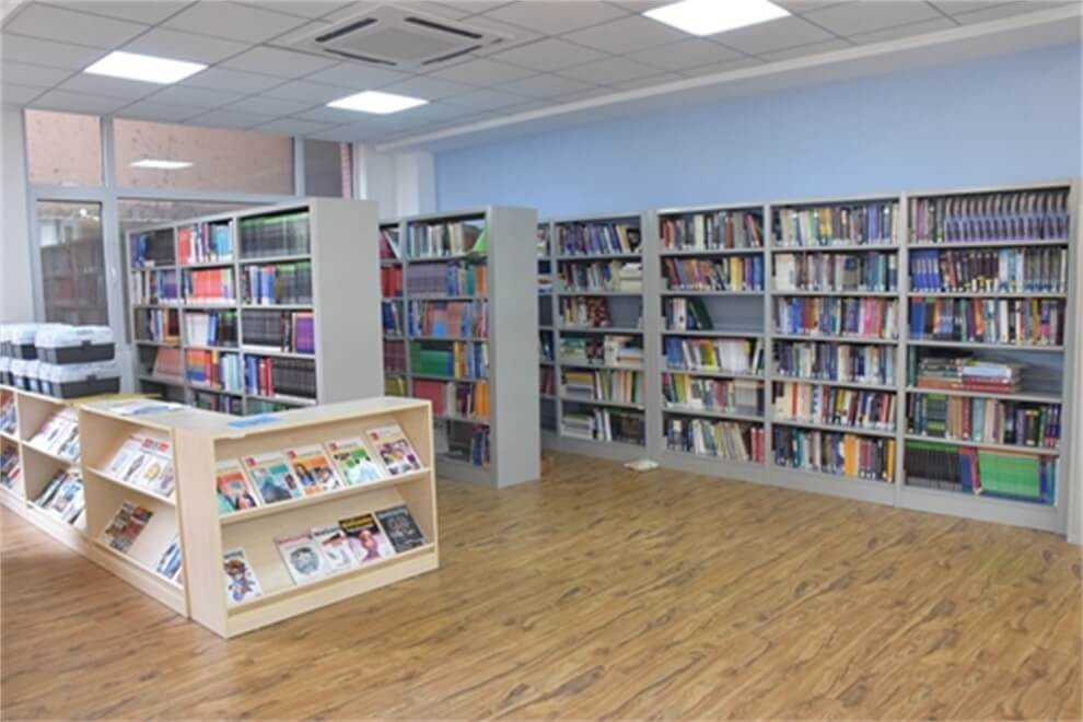 青島銀海學(xué)校國際部圖書館圖集