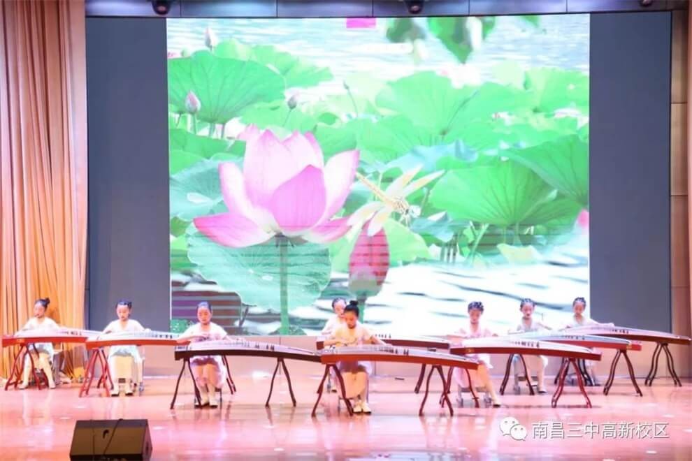 南昌市第三中學(xué)國際部古箏表演圖集