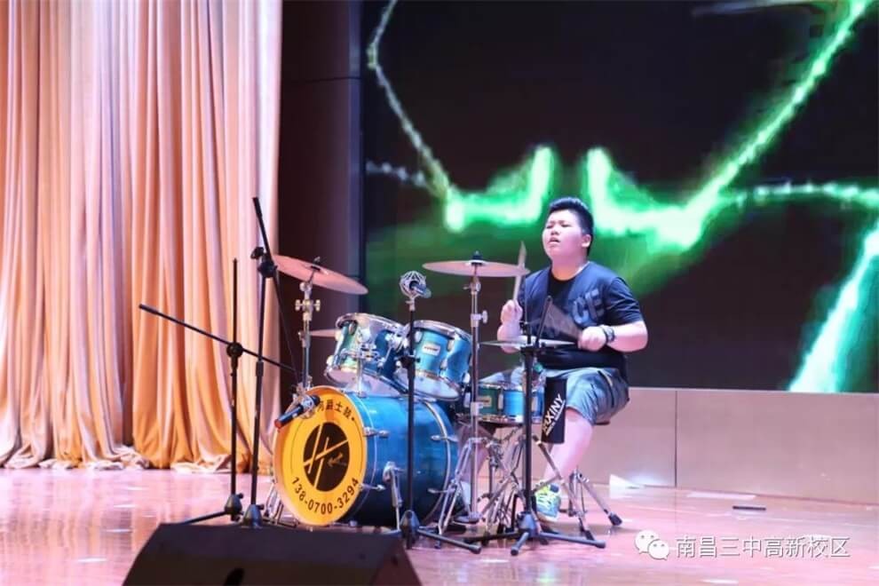 南昌市第三中學(xué)國際部架子鼓表演圖集