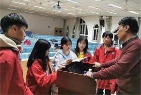 國(guó)際部高一選手成功晉級(jí)CTB全球站預(yù)選賽圖片