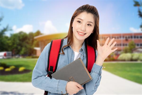 國際學校的女學生