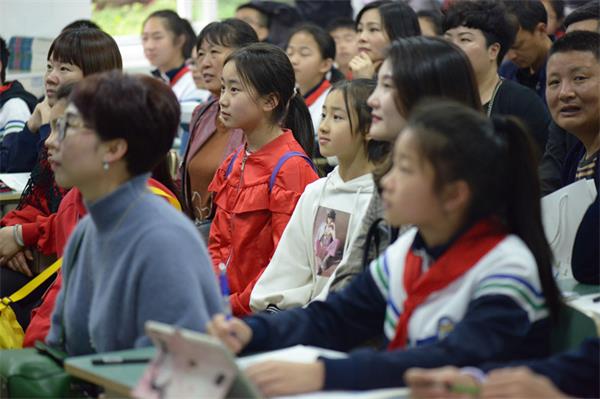 立舉辦第十三屆家校節(jié)暨課程博覽會(huì)圖片3