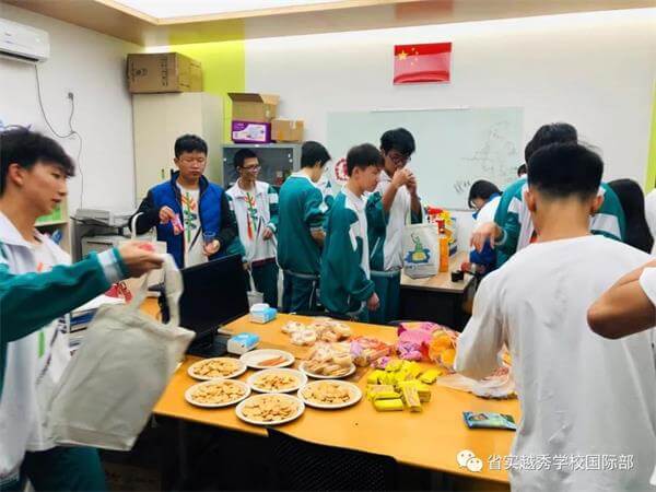 省實越秀學校國際部圣誕節(jié)活動圖片3