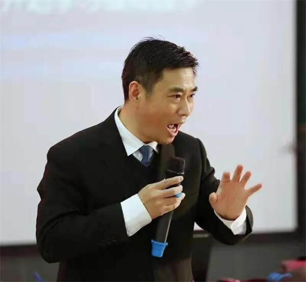 青島赫德雙語學(xué)校中方全明星陣容，五校共享頂級(jí)網(wǎng)課，讓孩子們樂不思“暑”02