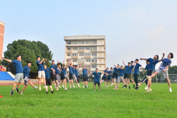 武漢睿升學校國際班：致青春，致別離！感恩有你！05