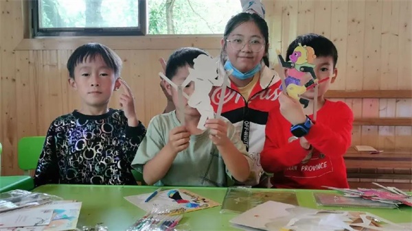 貴陽市第一中學(xué)國際班：關(guān)愛留守兒童，讓每一天都有意義！記中美班六一支教活動02