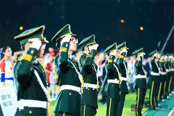 天津英7華國際學校國旗護衛(wèi)隊升旗儀式圖片1