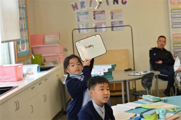 桐鄉(xiāng)耀華小學(xué)部課堂03