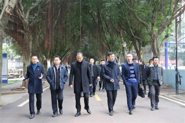 3涪陵區(qū)教育考察團一行至瀘州天立國際學(xué)?？疾煺{(diào)研圖片3