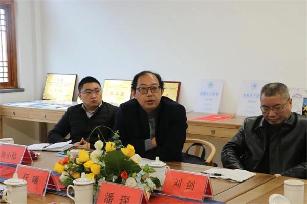 涪陵區(qū)教育考察團一行至瀘州天立國際學(xué)?？疾煺{(diào)研圖片17