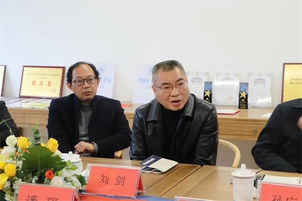 涪陵區(qū)教育考察團一行至瀘州天立國際學(xué)?？疾煺{(diào)研圖片19