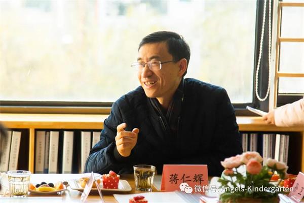 青浦區(qū)委領(lǐng)導(dǎo)蒞臨上海安喬國(guó)際雙語(yǔ)幼兒園走訪(fǎng)調(diào)研圖片5