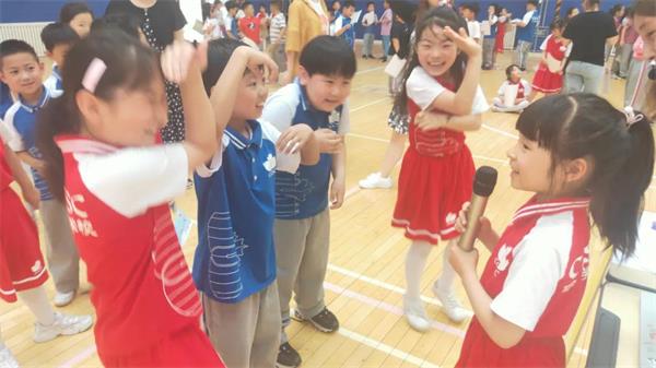 西安灃東中加學(xué)校小學(xué)部英文單詞拼寫嘉年華活動圖片3