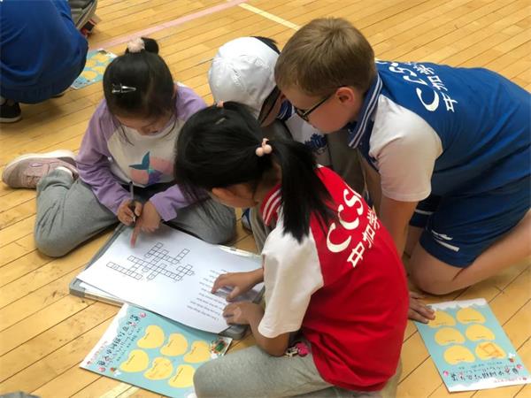 西安灃東中加學(xué)校小學(xué)部英文單詞拼寫嘉年華活動圖片6