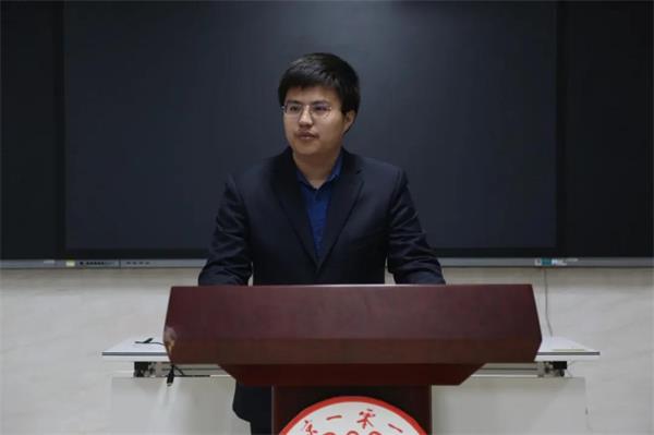 高三Bront班 姜賀梓圖片