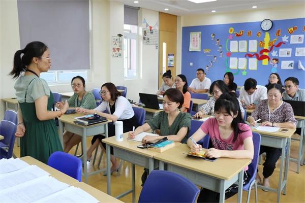 上海閔行區(qū)協(xié)和雙語(yǔ)教科學(xué)校教師培訓(xùn)圖片2