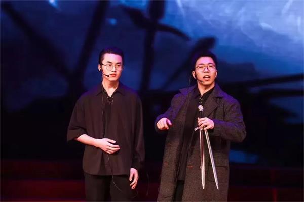 話劇《麥克白》首演現(xiàn)場圖片