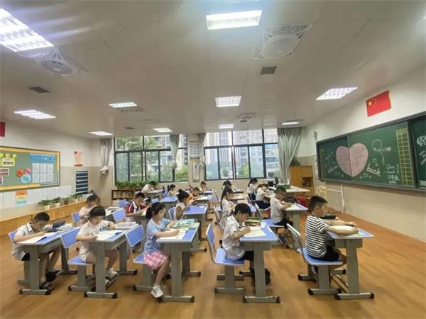 寧鄉(xiāng)市碧桂園學校名師說教育圖片1