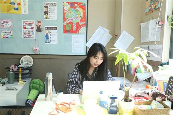 上海美高雙語學(xué)?！霸啤闭n堂第一天圖片1