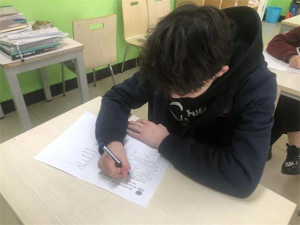 北京力邁中美國際學校中學部別樣月考圖片2