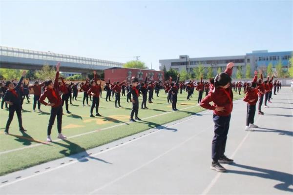 北京力邁中美國(guó)際學(xué)校廣播提體操賽圖片1